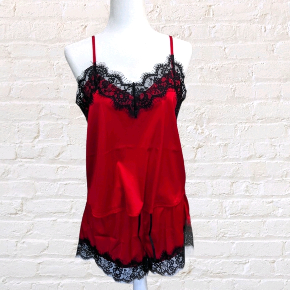 Lace cami and shorts set - red